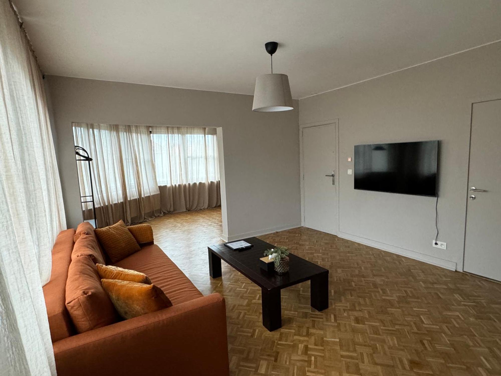 Appartement Brussels Expo ストロンベーク・ベーフェル エクステリア 写真